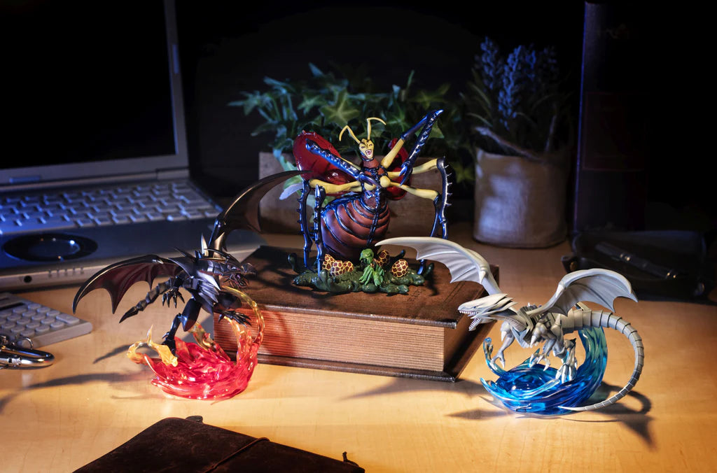Figurine collector red eyes black dragon Yugi Mutooh monsters