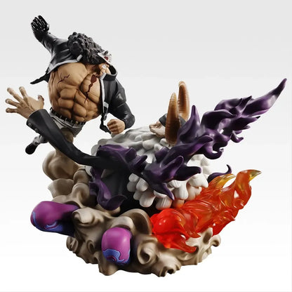 Figurine One Piece - Bartholomew Kuma vs. Saint Jay Saturn Garcia Future Island Egghead Burst of Energy Revible Moment