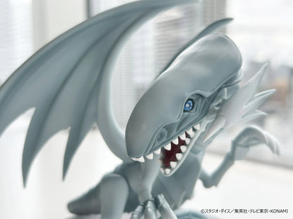 Figurine Yu-Gi-Oh! - Dragon Blanc aux Yeux Bleus Equal Arts