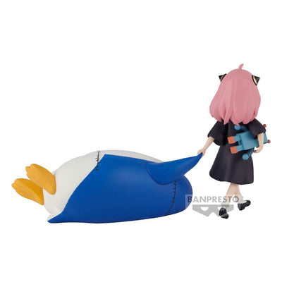 Figurine Anya and penguin break time edition