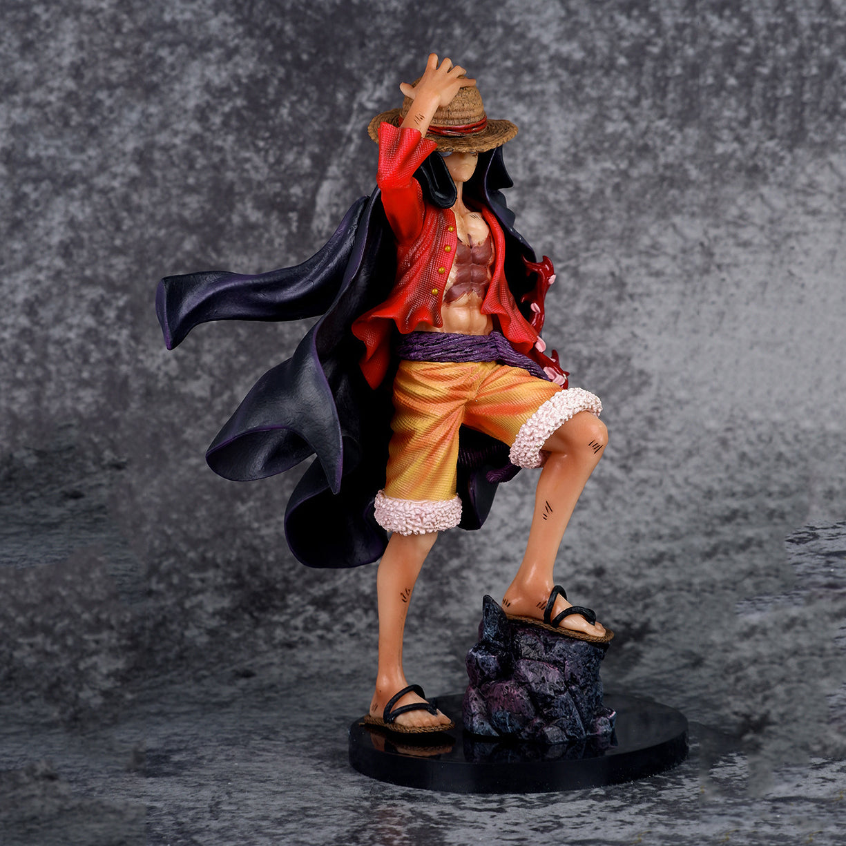 figurine_one_piece_luffy_chapeau