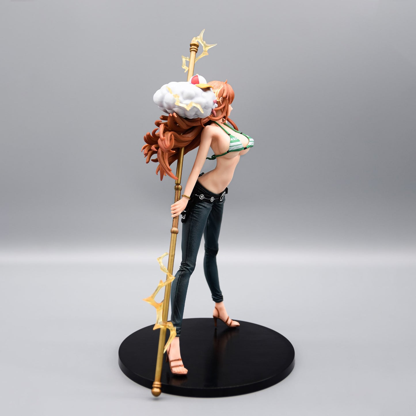 nami en maillot figurine 