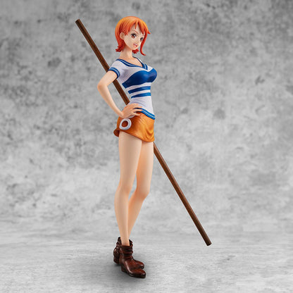 figurine nami portrait of pirate