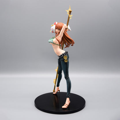 nami avec zeus figurine