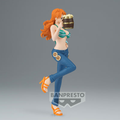 Figurine One Piece Nami drink