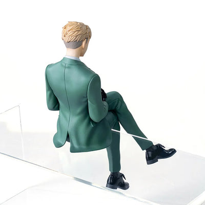 Figurine twilight Loid Forger perching