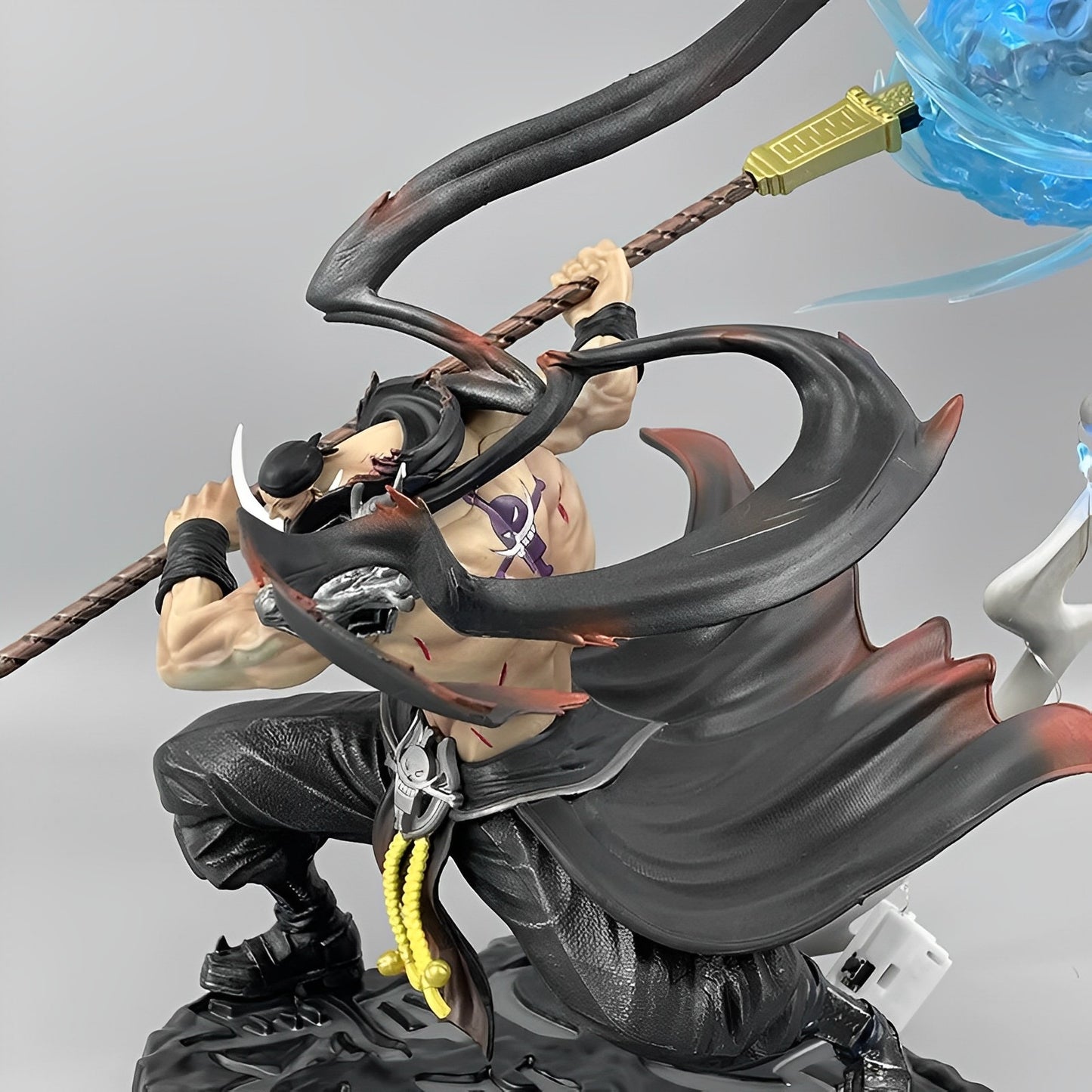 Figurine One Piece - Barbe Blanche Naginata Rasetsu