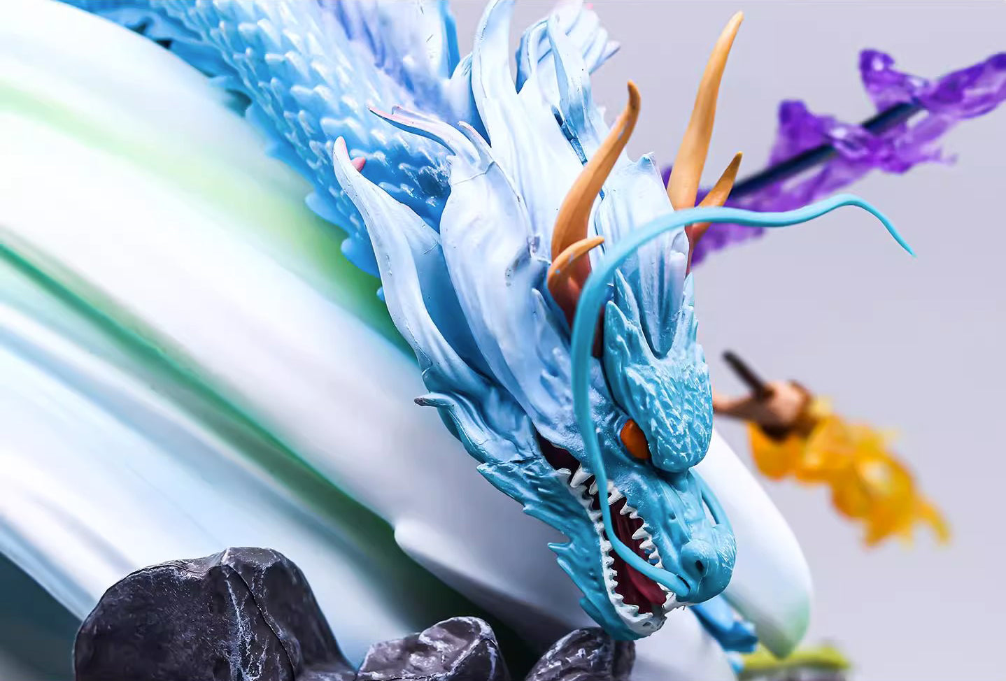 dragon-detail_figure_zoro