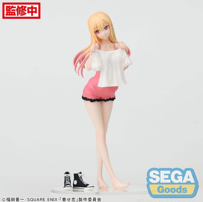 Figurine Luminasta marin kitagawa luminasta trying on