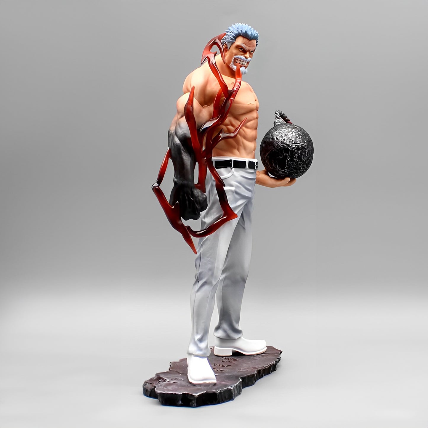 Figurine One Piece - Garp et Jeune Garp Haki Poings de Fer 26 cm