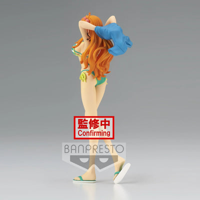 Nami One Piece figurine girls on vacation green version