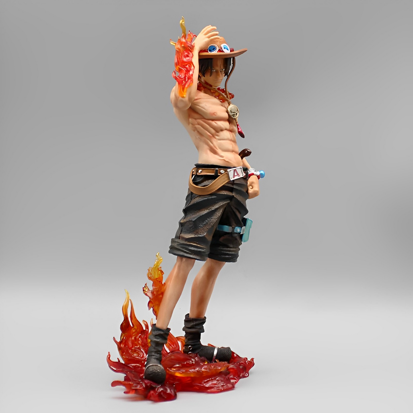 figurine ace debout 