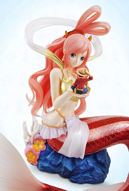 Shirahoshi One Piece sailing again portrait of pirates